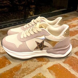 Vintage Havana sneakers New with tag, size 8.5